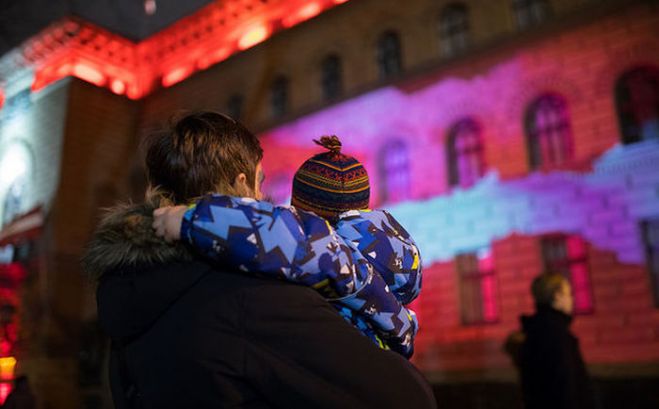 Aptauja: Vairāk nekā puse iedzīvotāju uzskata, ka aizejošais gads Latvijai bijis tāds pats kā iepriekšējais