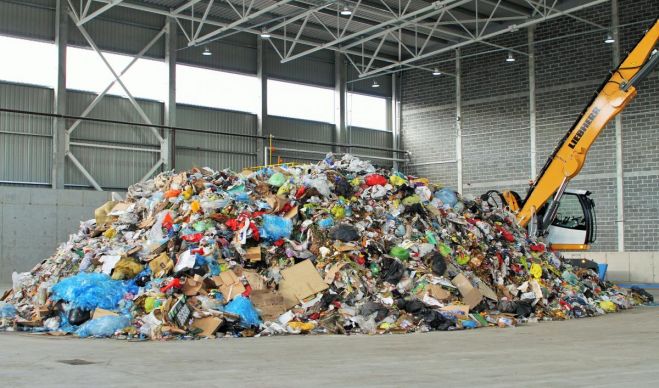&quot;Getliņi EKO&quot; pusmiljardu eiro vērtajā konkursā par atkritumu apsaimniekošanu Rīgā pieteikušies divi pretendenti