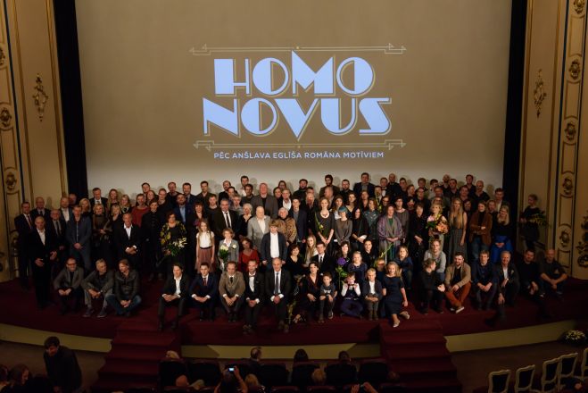 Simtgades spēlfilmas &quot;Homo Novus&quot; seansus jau apmeklējuši vairāk nekā 11 000 skatītāju