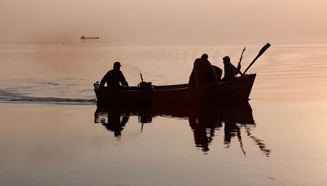 Zvejnieki ir praktiski un nosvērti cilvēki. Reāli vērtē situāciju un nelidinās atmiņās par zelta laikmetu pagātnē. Foto – Gita Memmena