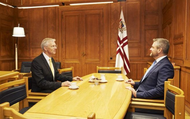 Ministru prezidenta Krišjāņa Kariņa un Slovākijas premjerministra Pētera Pellegrīni tikšanās. Foto - Valsts kanceleja