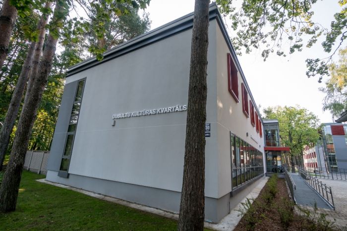 Foto: Atklātas jaunās Jūrmalas Mūzikas vidusskolas un Centrālās bibliotēkas ēkas