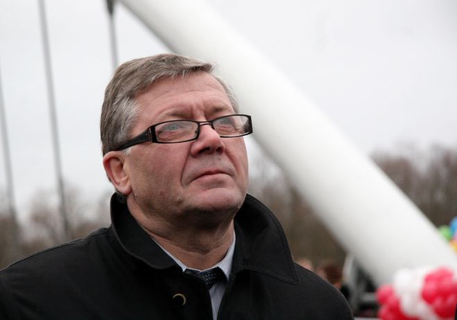 Prasību pret bijušo Siguldas pašvaldības vadītāju Puķīti par zaudējumu piedziņu tiesa turpinās skatīt decembrī