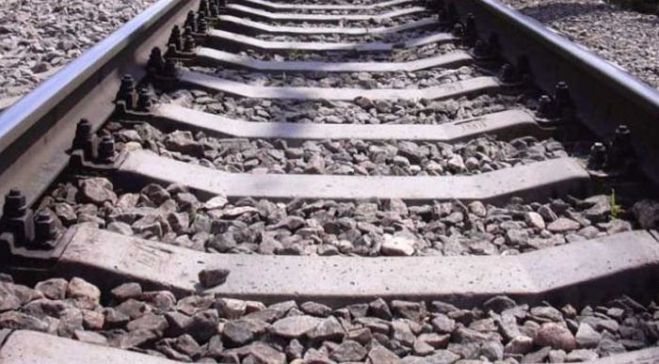 Netālu no Zolitūdes stacijas uz dzelzceļa sliedēm negadījumā gājis bojā jaunietis