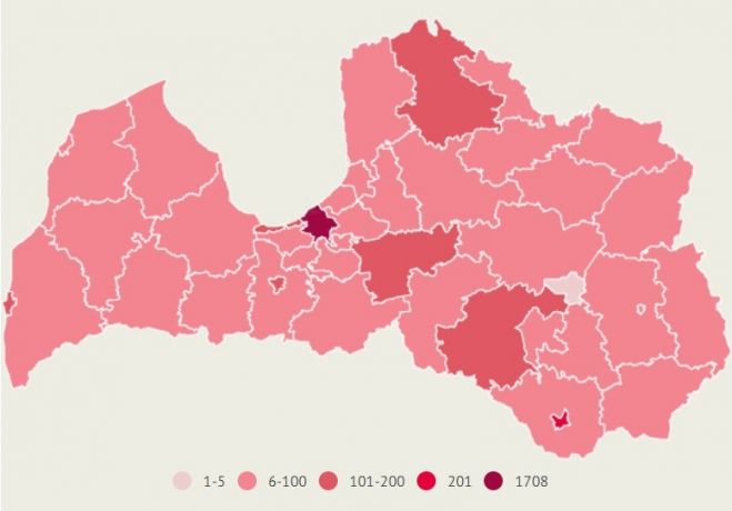 Apstiprināto saslimšanu skaits ar Covid-19 Latvijas pašvaldībās pēdējo 14 dienu laikā. Dati līdz 27.decembra plkst.10.00. Infografika - LETA