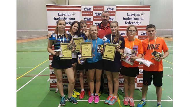 Siguldas jaunie badmintonisti triumfē Latvijas kausa izcīņā