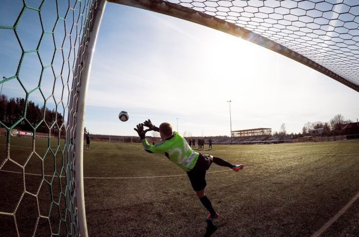 20.IX Latvijas futbola čempionāta spēles Olainē un Upesciemā