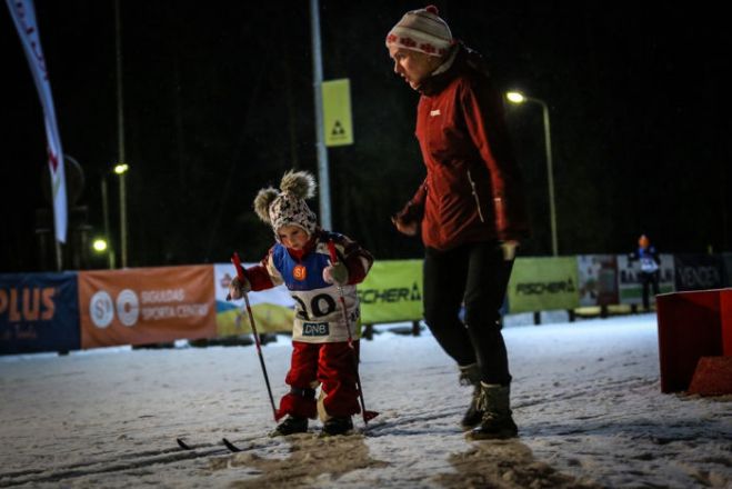 Foto: Pusotrs simts slēpotāju Siguldā startējis &quot;S!-Slēpo 2019&quot; sacensību pirmajā posmā