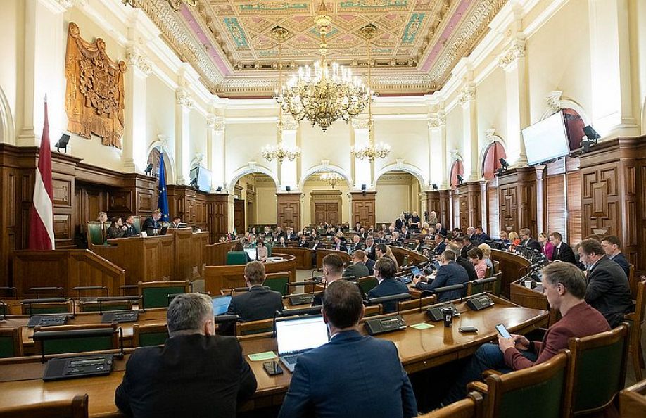 Aptauja: Eiropieši skeptiski pret ideju izveidot Eiropas Savienotās Valstis
