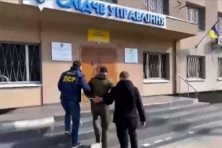 Latvijas Valsts policija sadarbībā ar Ukrainas Nacionālo policiju aizturējusi telefonkrāpnieku grupu