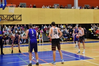 Basketbolistiem panākums Siguldā, neveiksme Piņķos