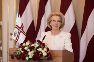 Saeimas priekšsēdētāja: Pirms gadsimta ieliktie valstiskuma pamati joprojām dara Latviju stipru