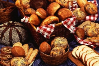 Tirgotāju asociācija: No pārtikas precēm gada laikā straujākais cenu kāpums bijis maizei
