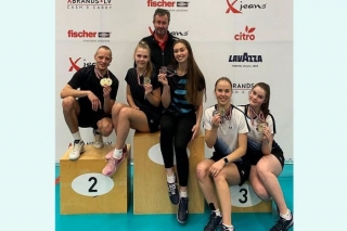 Siguldas un Baložu badmintonisti Ķekavā izcīna Latvijas čempionāta medaļas