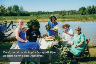 Foto: Dabā, darbā un visi kopā – Saulgrieži Sējas pagasta saimniecībā "Augšbirzes"