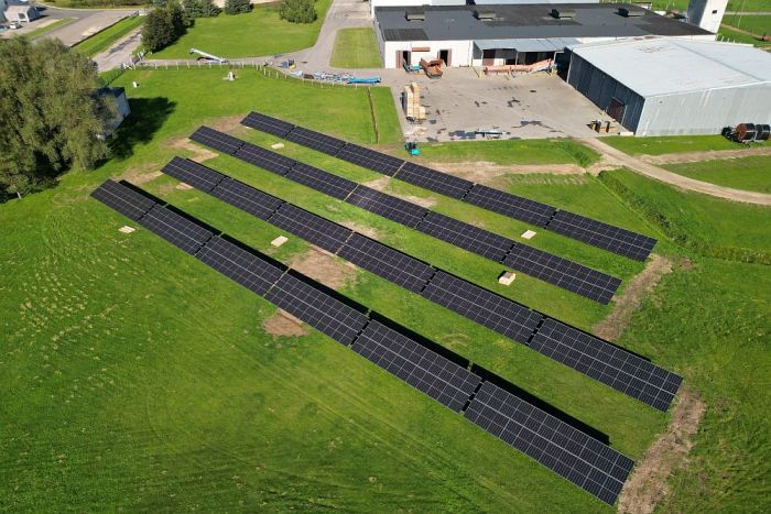 Attēls rakstam: "Ādažu" čipsu ražotnē pabeigta saules paneļu parka izveide