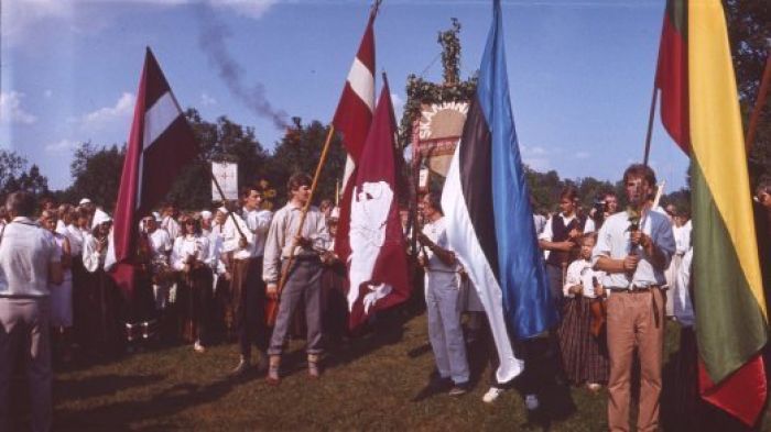 Starptautiskais folkloras festivāls “Baltica” Turaidas Dainu kalnā 1988.gada 10.jūlijā. Foto - Alberts Linarts