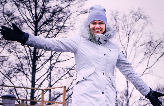 Aiva savu ikdienu nevar iedomāties bez sportiskām aktivitātēm – sportošana ne vien palīdz sevi uzturēt labā formā, bet arī sniedz enerģiju darboties. Foto uzņemts pie jaunatklātās velotrases Saulkrastos, ko apsaimnieko Saulkrastu Sporta un ģimeņu centrs. Foto – Pēteris Gertners un no privātā arhīva