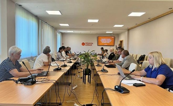 Foto - Siguldas novada pašvaldība un Solvita Leitlande