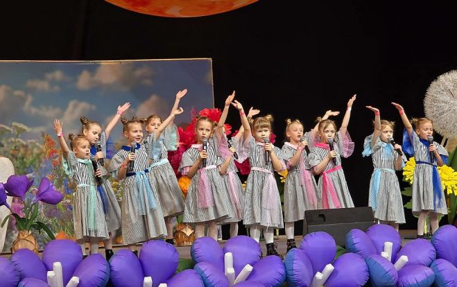 18.VI Bērnu popgrupas &quot;Rakari&quot; koncerts Carnikavā