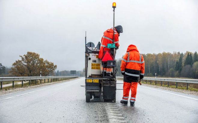 Uz Tīnūžu – Kokneses un Tallinas šosejām ierīkotas ribjoslas