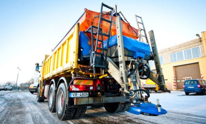 LVC: Atkušņa laikā valsts vietējās nozīmes autoceļi var būt īpaši slideni