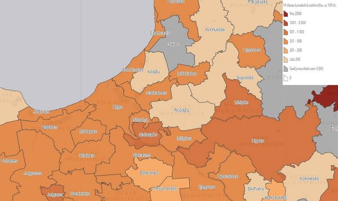 Reģistrēto Covid-19 gadījumu biežums pēdējās 14 dienās uz 100 000 iedzīvotāju. Grafika - SPKC