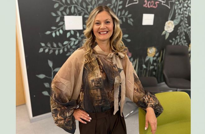 Ādažniece Karīna Liepiņa ir aktīva mamma – gan iesaistās bērnu skolas dzīvē, gan kalpo Misijas baptistu draudzē, gan organizē bērnu vasaras Bībeles skolas nodarbības. Savukārt Karīnas sociālo mediju sekotāji ir pamanījuši, cik daudz grāmatu viņa paspēj izlasīt un dalīties ar atziņām par veselīgu un aktīvu dzīvesveidu. Foto – no privātā arhīva