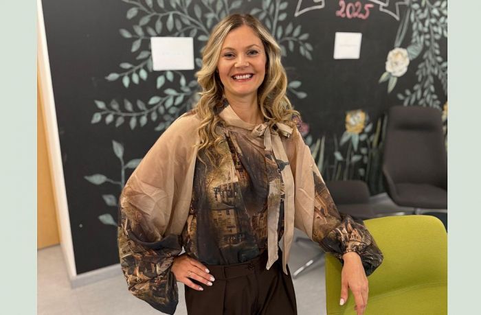 Ādažniece Karīna Liepiņa ir aktīva mamma – gan iesaistās bērnu skolas dzīvē, gan kalpo Misijas baptistu draudzē, gan organizē bērnu vasaras Bībeles skolas nodarbības. Savukārt Karīnas sociālo mediju sekotāji ir pamanījuši, cik daudz grāmatu viņa paspēj izlasīt un dalīties ar atziņām par veselīgu un aktīvu dzīvesveidu. Foto – no privātā arhīva