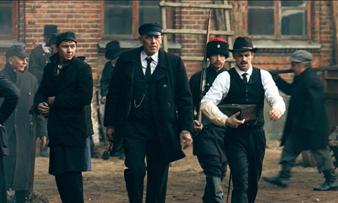 Publiskots Latvijas simtgades noslēdzošās spēlfilmas &quot;1906&quot; treileris