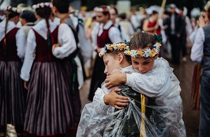 Attēls rakstam: Vēl nav zināms apskaņošanas sistēmas darbības pārtraukuma iemesls Skolēnu deju lielkoncertā piektdien