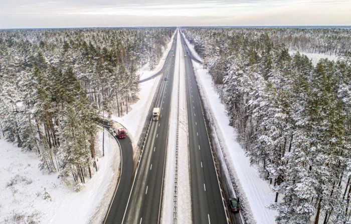 Tallinas šoseja (A1), Vidzemes šoseja (A2), Liepājas šoseja (A9) un vietējie autoceļi V1452, V1430 un V311. Foto – Renārs Koris