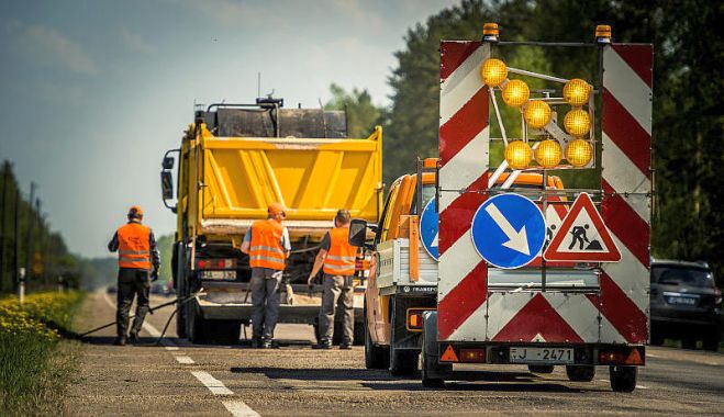 Foto - Latvijas autoceļu uzturētājs