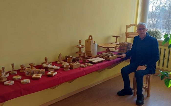 Attēls rakstam: Kārlis Caune – meistars, kurš jūt koku dziļāk