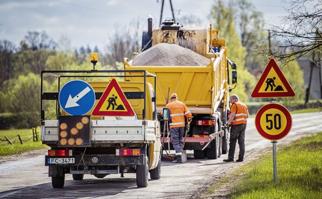 Foto - Latvijas autoceļu uzturētājs