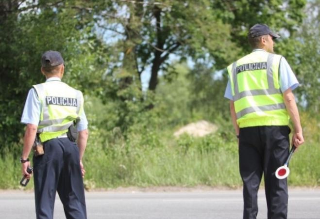 Nedēļas beigās ceļu satiksmes negadījumos Pierīgā cietuši septiņi cilvēki, bet viens cilvēks gājis bojā