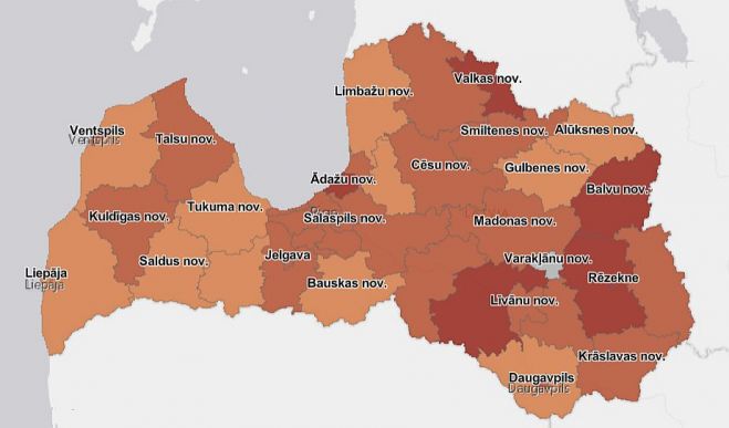 14 dienu kumulatīvais rādītājs atspoguļo personu skaitu, kurām pēdējās 14 dienās konstatēta Covid-19 infekcija. Grafika - SPKC