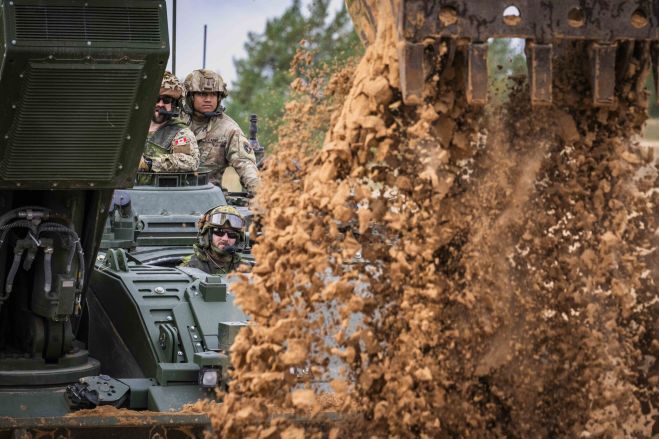 Foto - NATO Daudznacionālā brigāde Latvijā