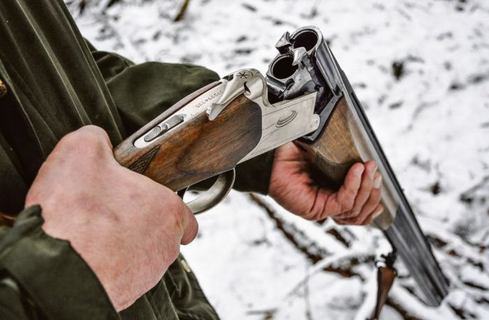 Medību bise ir pirmais ierocis, ko var iegādāties pēc mednieka eksāmena nokārtošanas. Foto – LETA