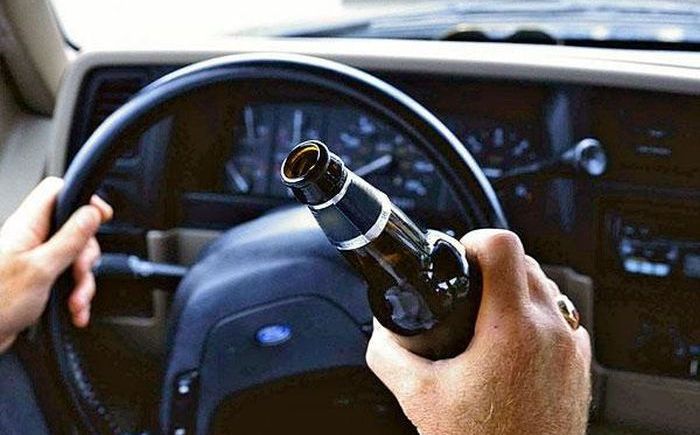 Ziemassvētku brīvdienās policija Pierīgā aizturējusi astoņus iereibušus autovadītājus