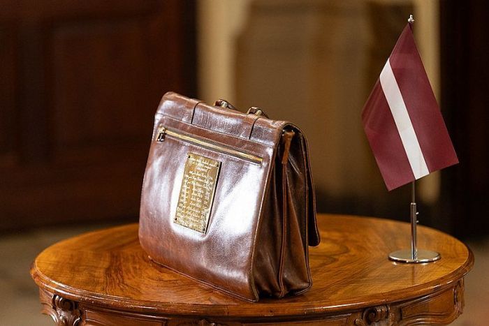 Foto - Liene Ozola un Reinis Inkēns, Saeima