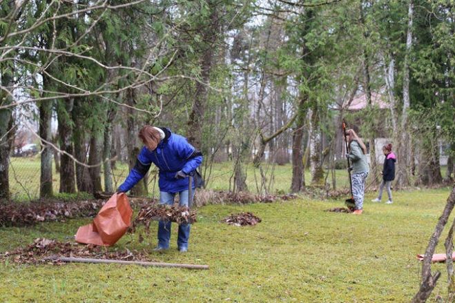 Var jau būt, ka talkošana tradicionālā nozīmē sevi izsmēlusi. Foto - arhīvs