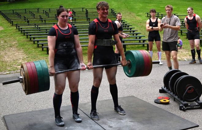 Foto - Latvijas Pauerliftinga federācija