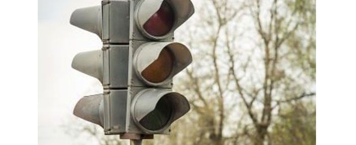 Elektrības padeves svārstību dēļ Siguldā traucēta luksofora darbība