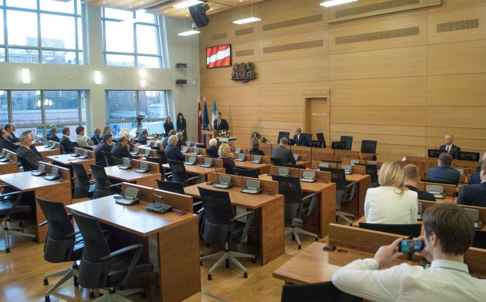 Nacionālās apvienības biedri piesaka mītiņu demokrātijas stiprināšanai Rīgas domē