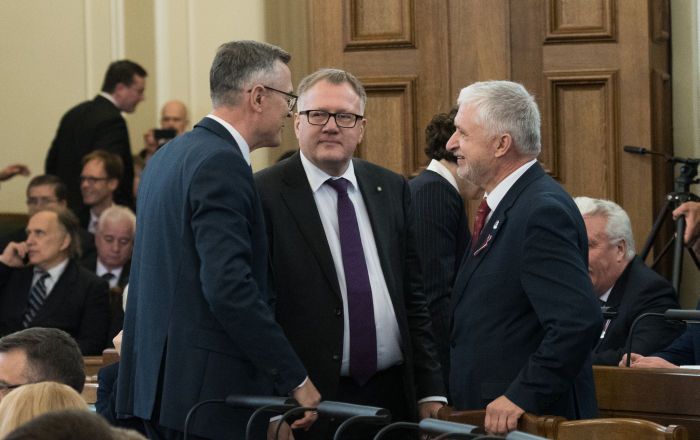 "KPV LV" atbalsta "Saskaņas" demisijas pieprasījumu ekonomikas ministram Ašeradenam; Saeimas vairākums to noraida