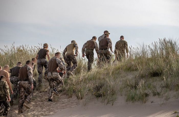 Attēls rakstam: NBS specvienība norāda uz peldēšanas apmācības trūkumu skolās kā vienu no iemesliem grūtībām nokārtot pārbaudījumus