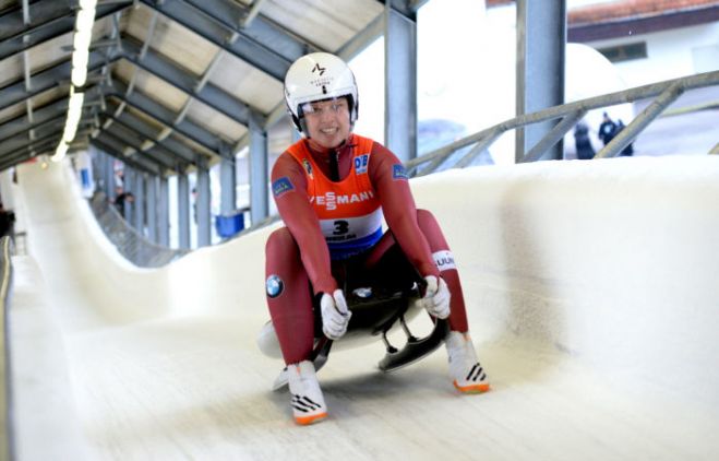 Latvijas kausus kamaniņu sportā iegūst saulkrastieši Aparjodi un siguldieši Šici