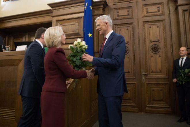 Saeima apstiprina Kariņa veidoto valdību