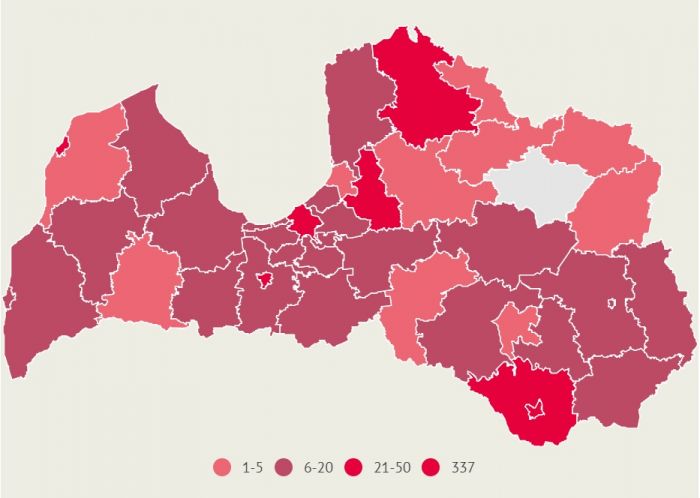 Apstiprināto saslimšanu skaits ar Covid-19 Latvijas pašvaldībās pēdējo 14 dienu laikā. Dati līdz 4.jūlija plkst.10.00. Infografika – LETA